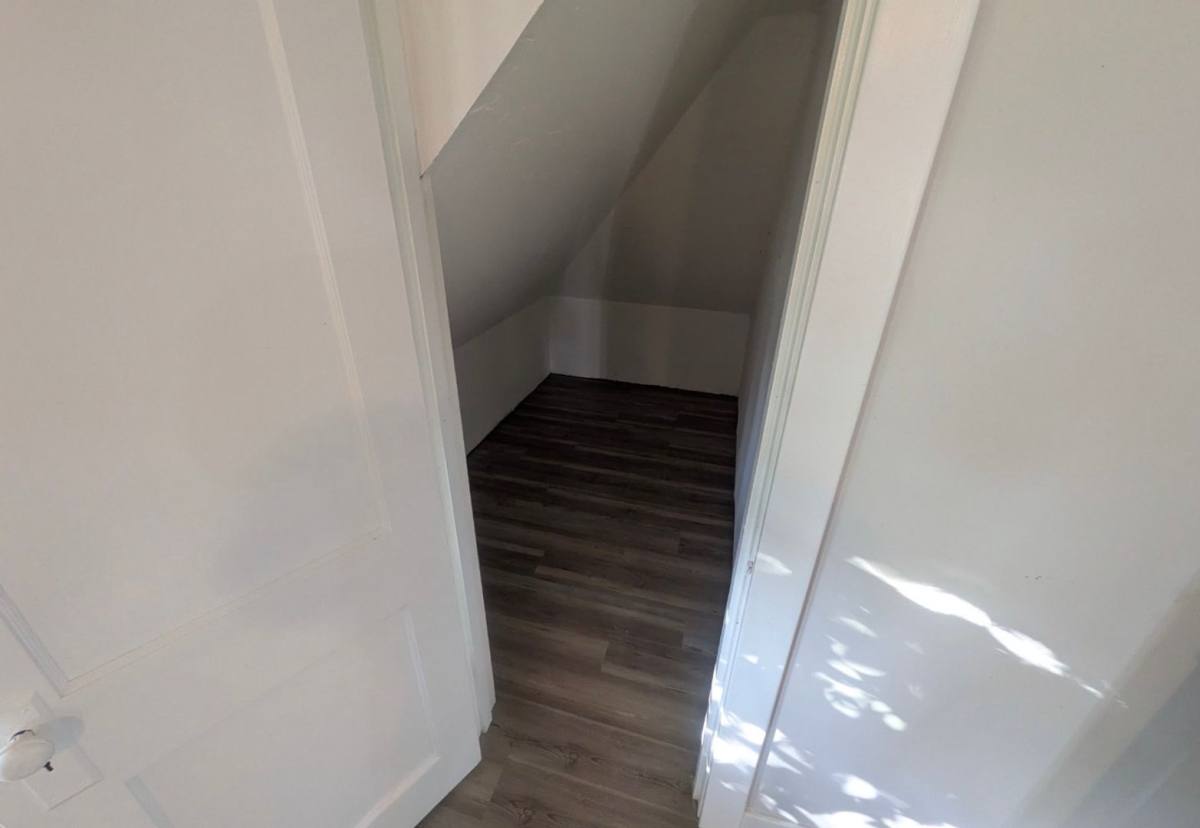 Apartment for rent at 1009 Everett Ave, Louisville, KY 40204