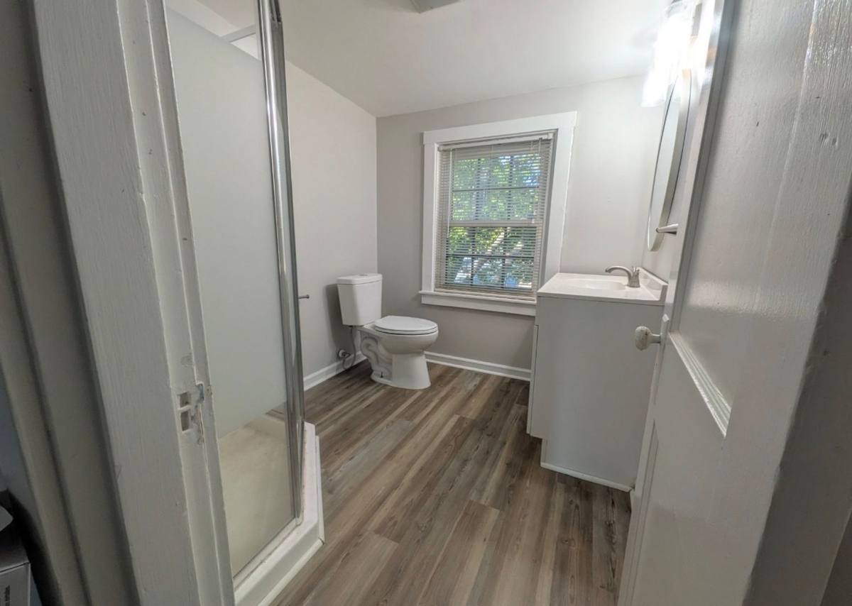 Apartment for rent at 1009 Everett Ave, Louisville, KY 40204