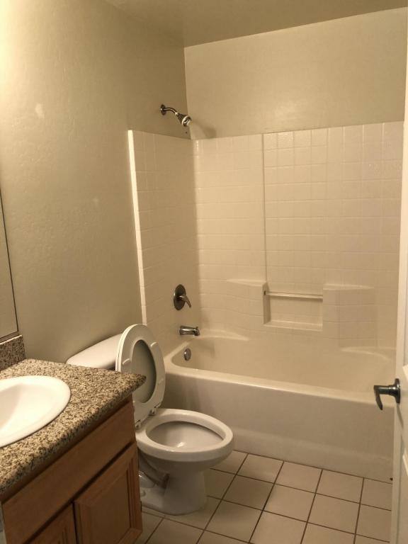 Townhouse for rent at 600 Hosking Ave #7-C, Bakersfield, CA 93307