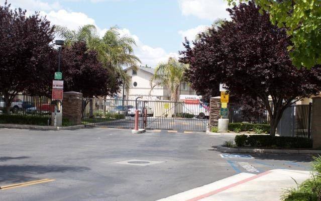 Townhouse for rent at 600 Hosking Ave #7-C, Bakersfield, CA 93307