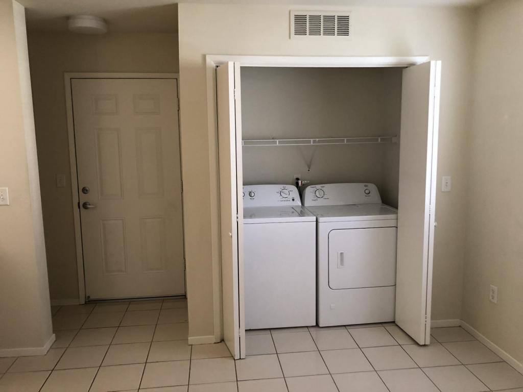 Townhouse for rent at 600 Hosking Ave #7-C, Bakersfield, CA 93307