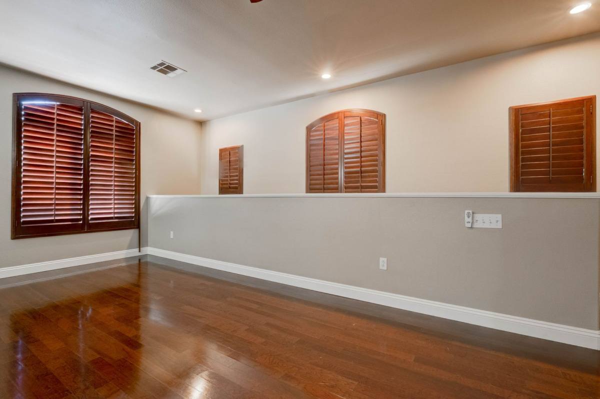 Apartment for rent at 10001 Crimson Palisades Place, Las Vegas, NV 89144
