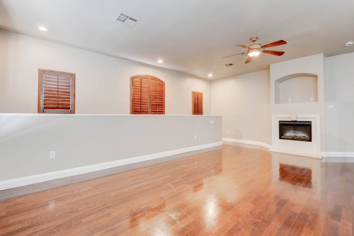 Apartment for rent at 10001 Crimson Palisades Place, Las Vegas, NV 89144