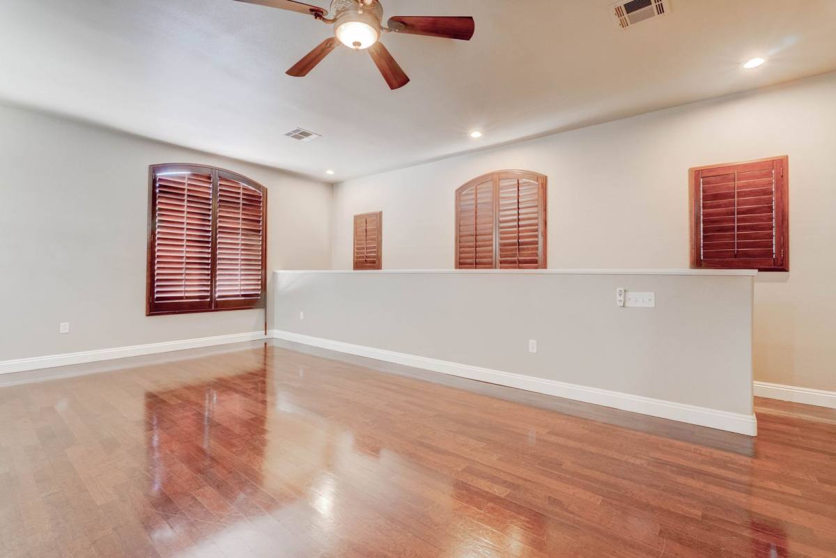 Apartment for rent at 10001 Crimson Palisades Place, Las Vegas, NV 89144