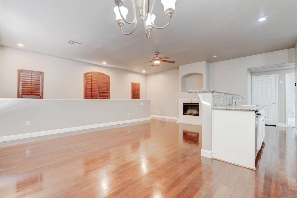 Apartment for rent at 10001 Crimson Palisades Place, Las Vegas, NV 89144