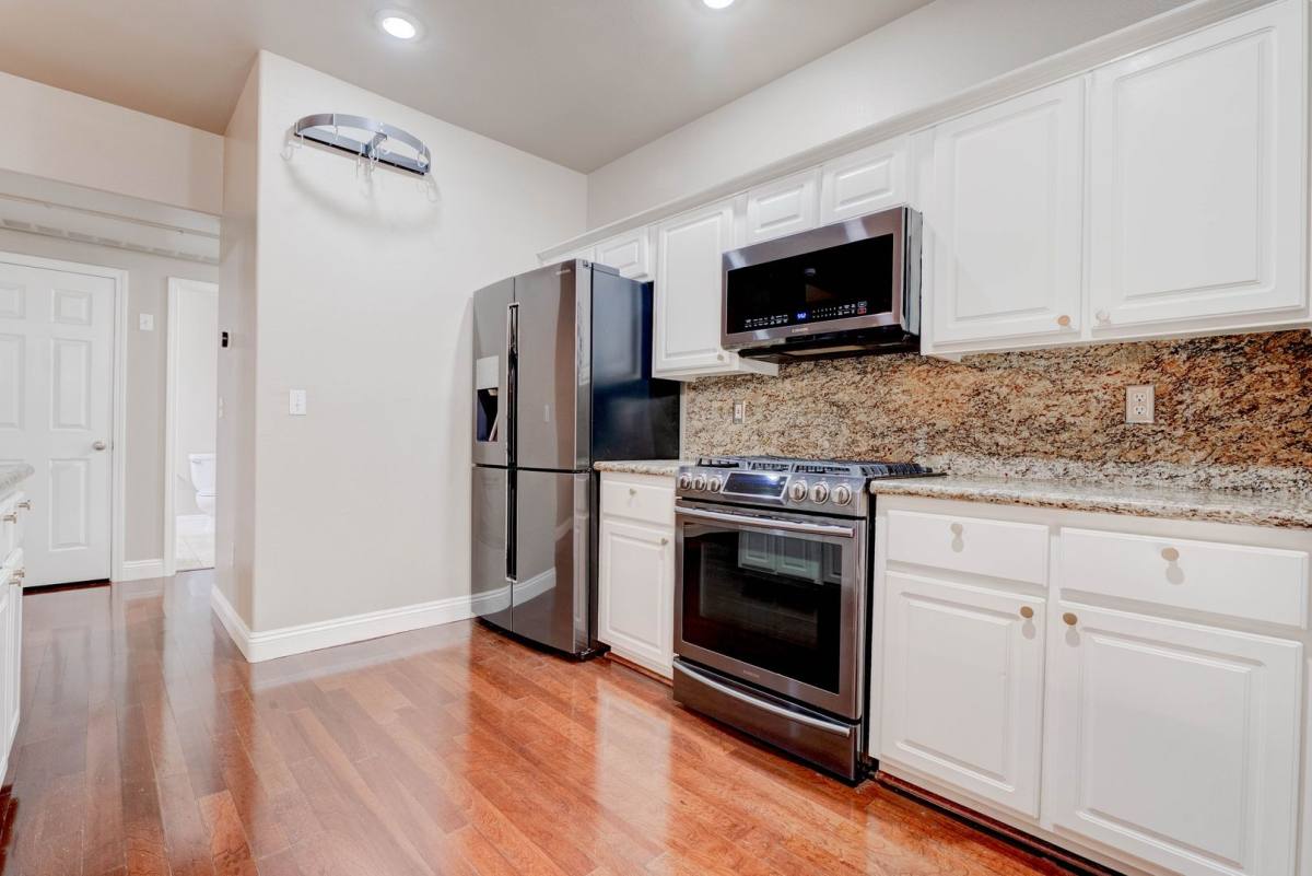Apartment for rent at 10001 Crimson Palisades Place, Las Vegas, NV 89144