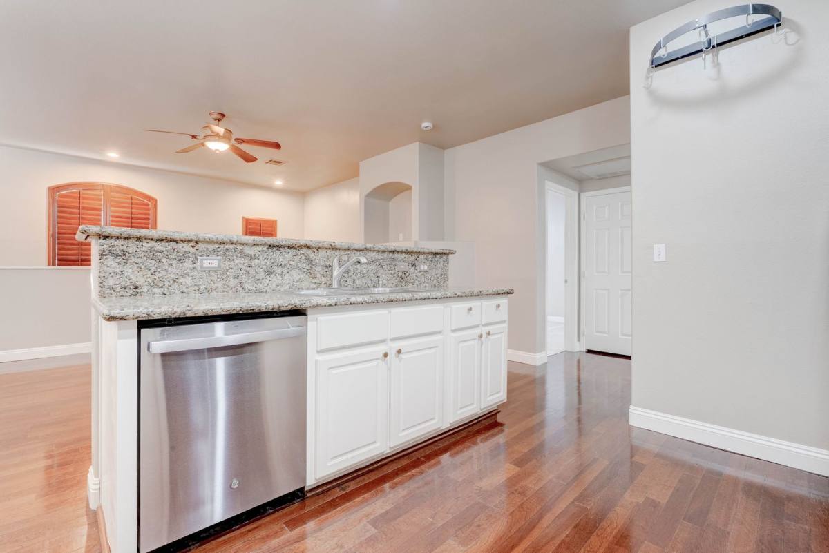 Apartment for rent at 10001 Crimson Palisades Place, Las Vegas, NV 89144