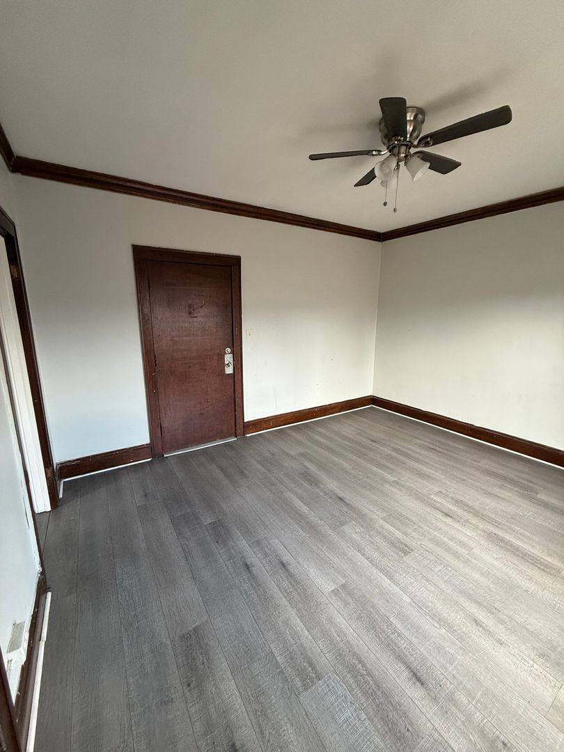 Apartment for rent at 1685 Lincoln Ave, Lakewood, OH 44107