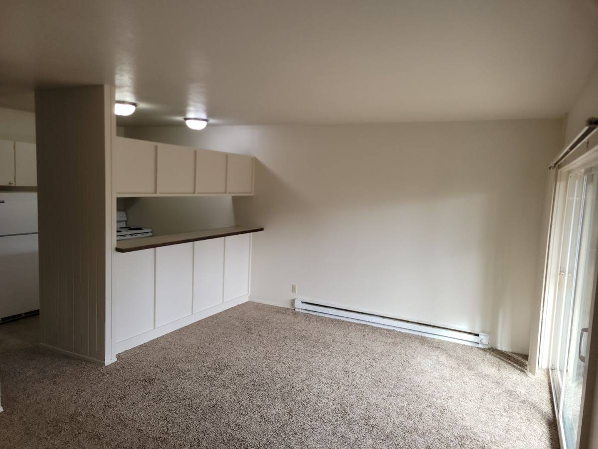 Apartment for rent at 355 Harney St S, Salem, OR 97302