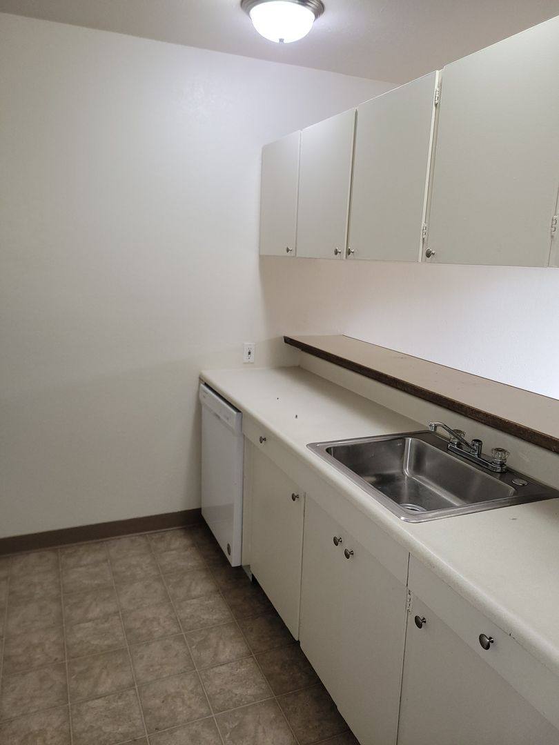 Apartment for rent at 355 Harney St S, Salem, OR 97302