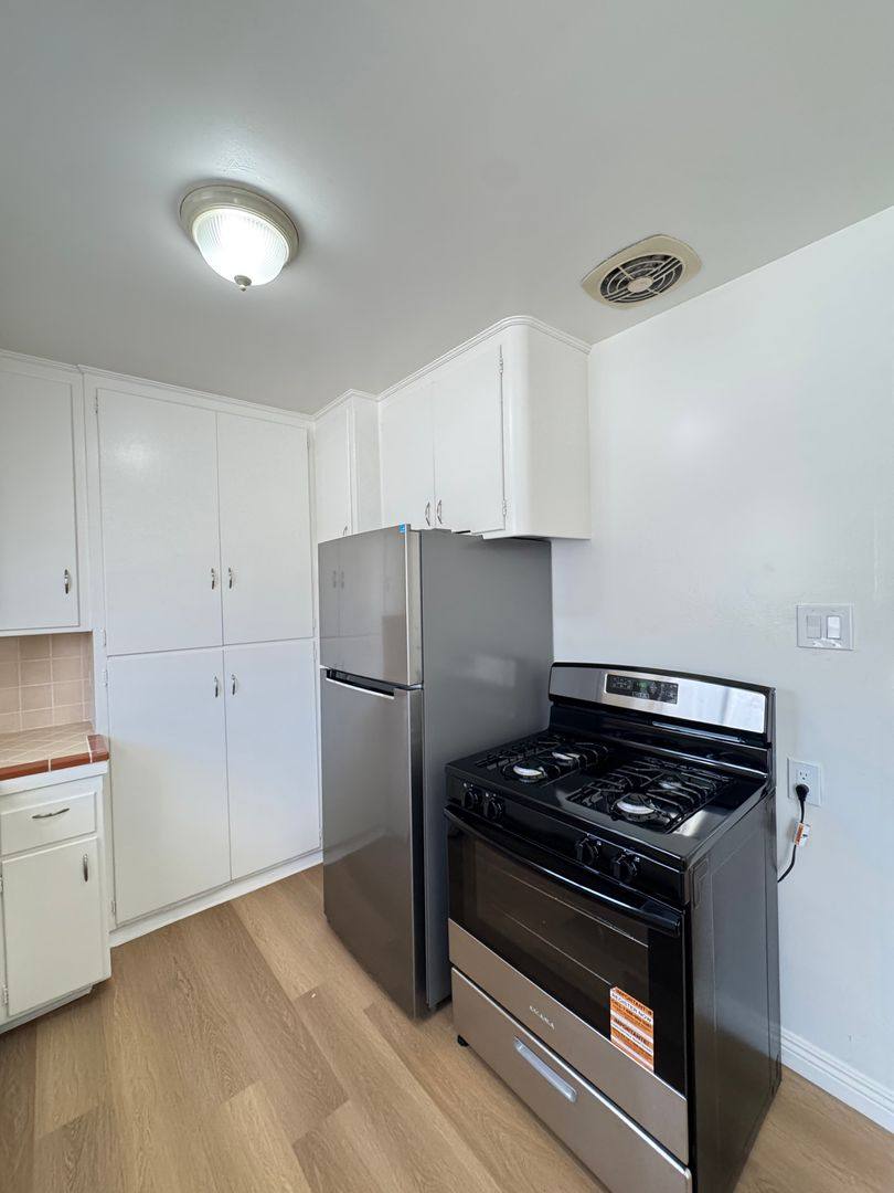 Apartment for rent at 511-515 S Baldwin Ave, Arcadia, CA 91007