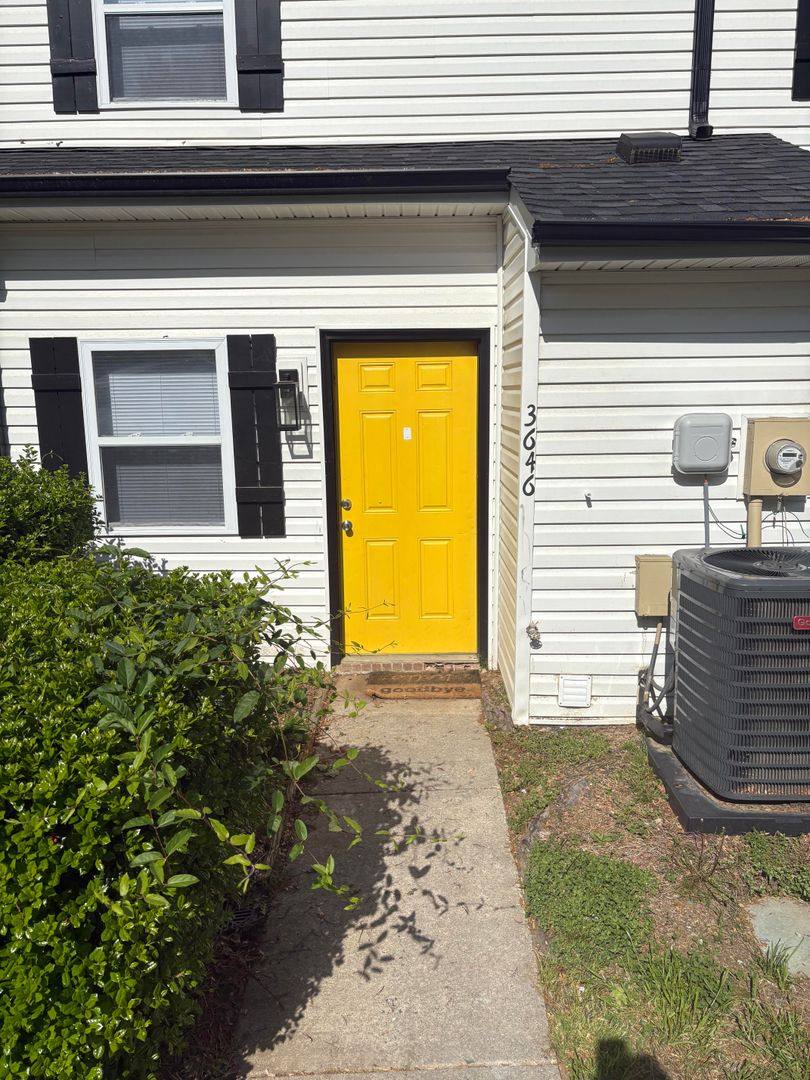 Townhouse for rent at 3600 Mosby Dr, Greensboro, NC 27407