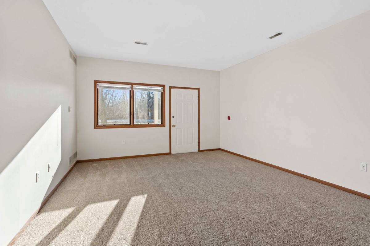 Apartment for rent at 810 Hazel Ridge Rd, Elkhorn, WI 53121