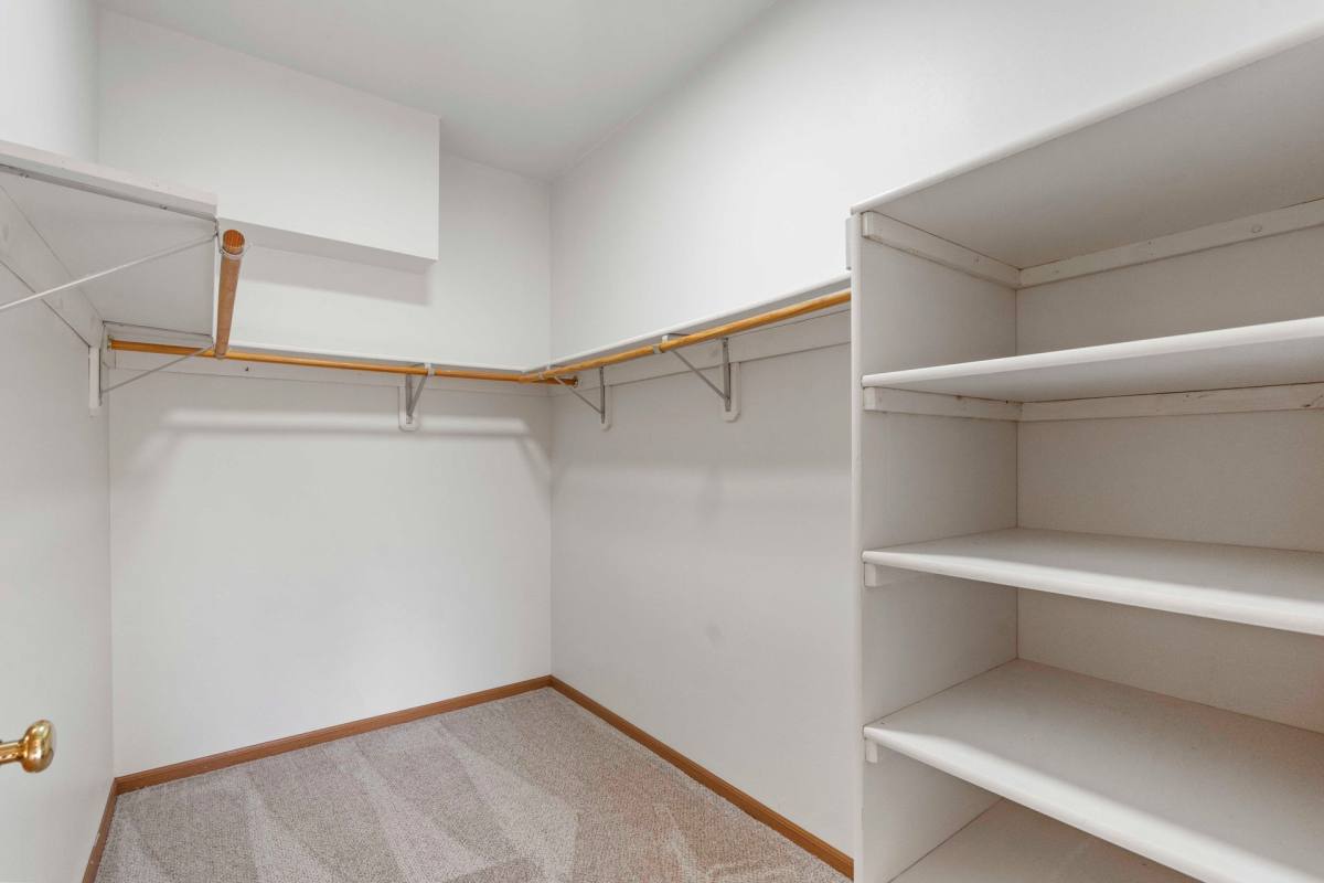 Apartment for rent at 810 Hazel Ridge Rd, Elkhorn, WI 53121