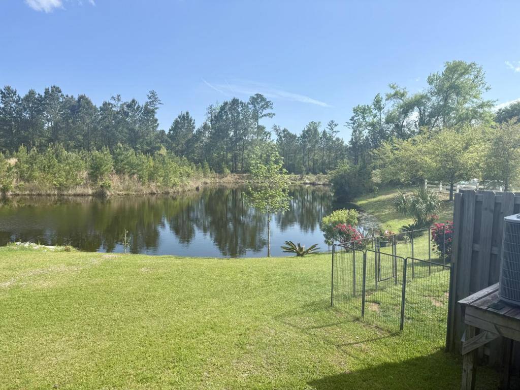 Townhouse for rent at 54 Horizon Lane, Richmond Hill, GA 31324