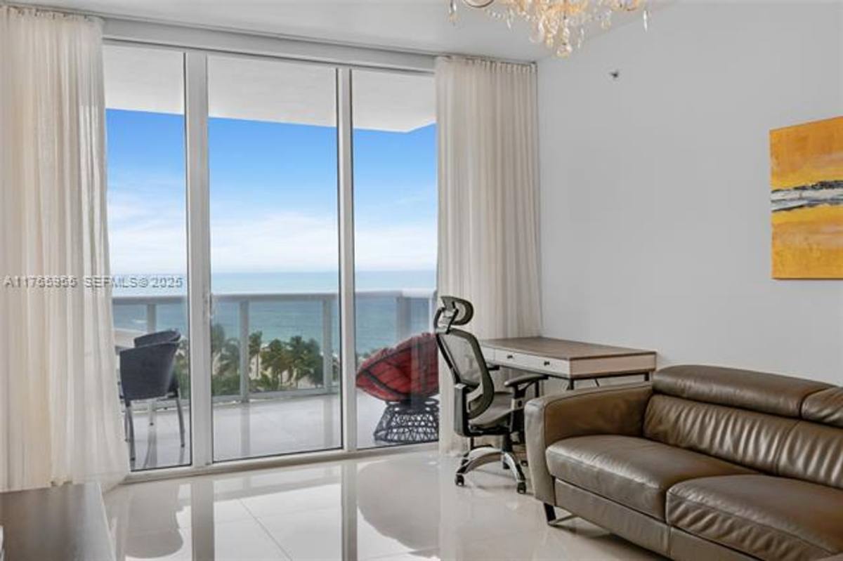 Apartment for rent at 18201 Collins Ave Appt #902, North Miami Beach, FL 33160