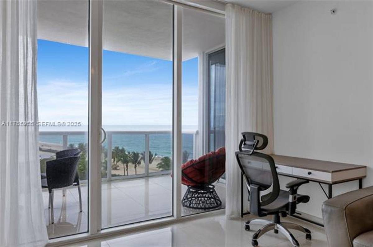 Apartment for rent at 18201 Collins Ave Appt #902, North Miami Beach, FL 33160