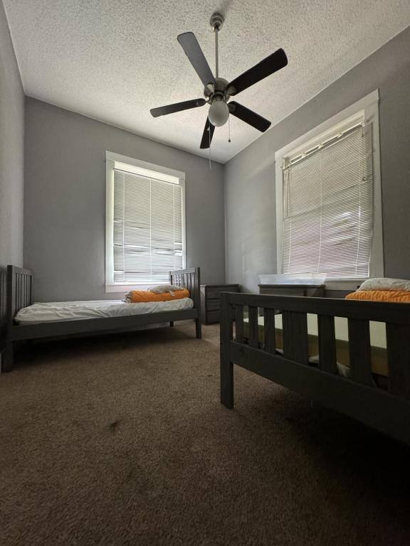 House for rent at 906 N Penelope St, Belton, TX 76513