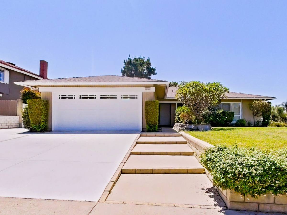 House for rent at 25152 Northrup Dr, Laguna Hills, CA 92653