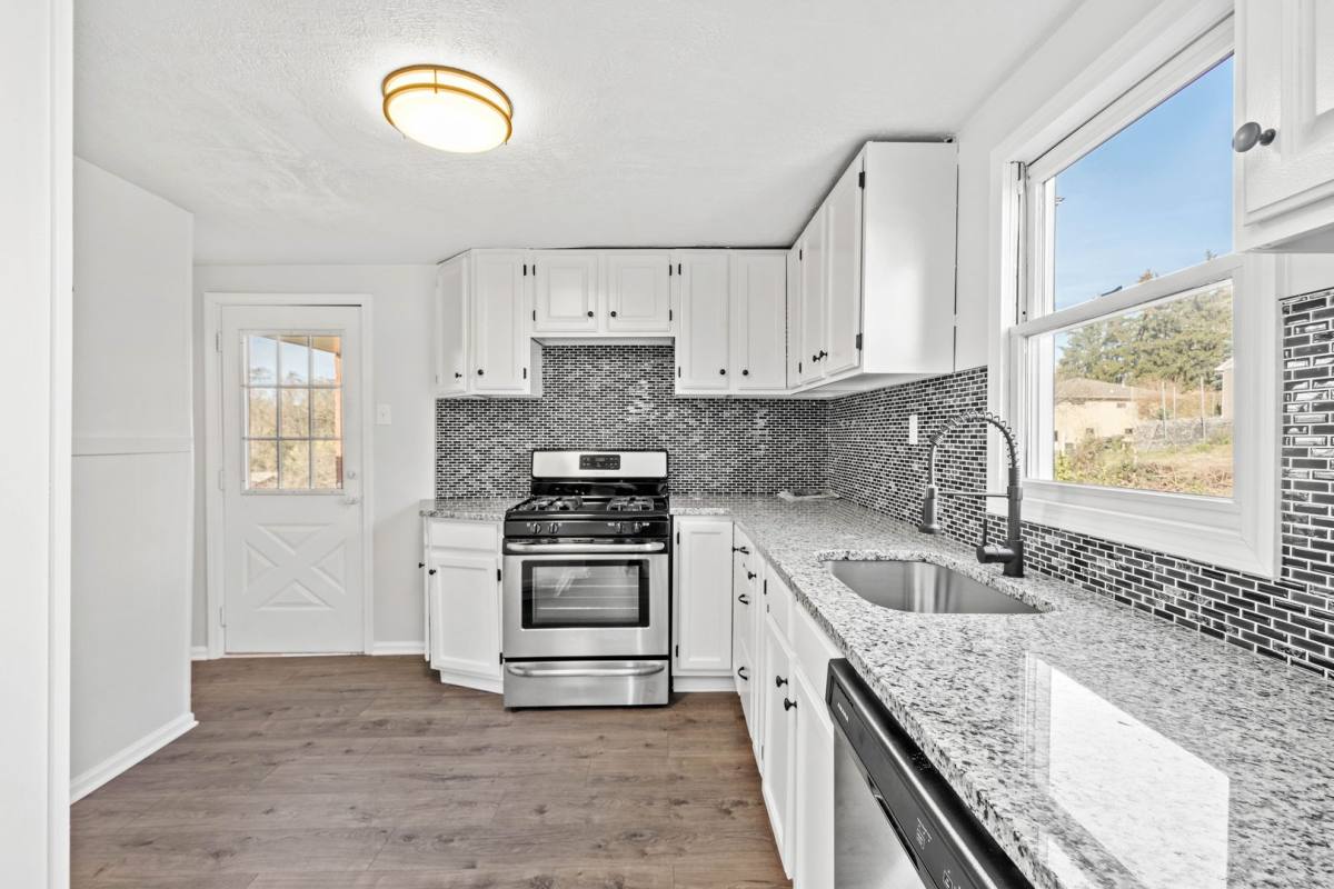 House for rent at 1237 Lebanon School Rd, West Mifflin, PA 15122