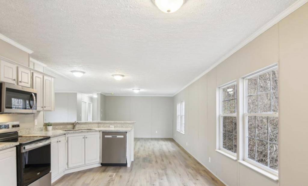House for rent at 205 Sleepy Hollow Dr, Mars Hill, NC 28754