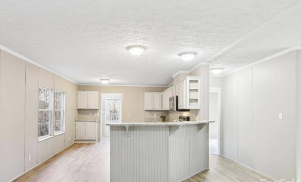 House for rent at 205 Sleepy Hollow Dr, Mars Hill, NC 28754