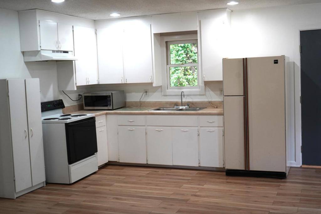 House for rent at 649 Hickory Flats Rd, Marshall, NC 28753