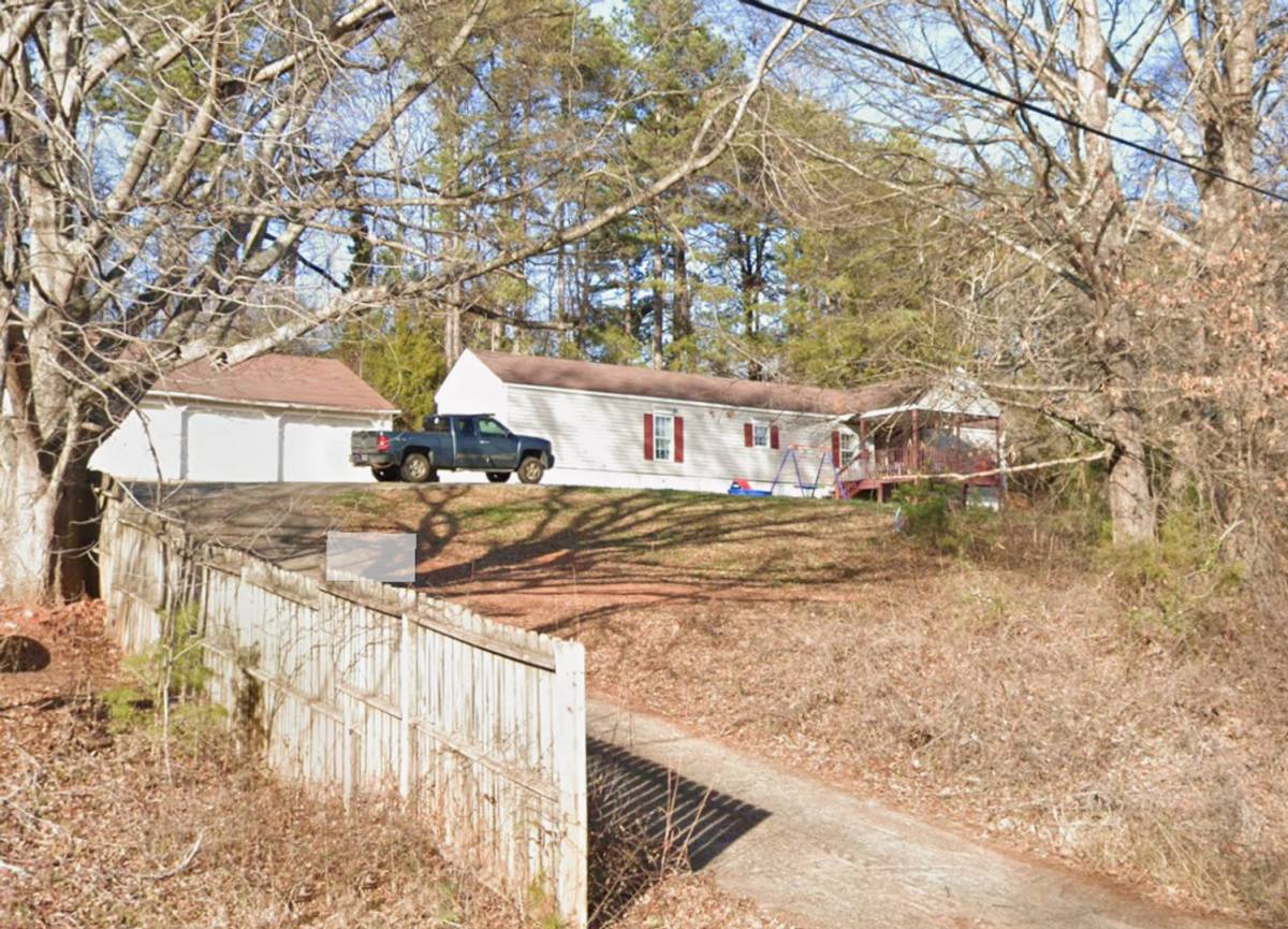 House for rent at 455 Fews Bridge Rd, Taylors, SC 29687