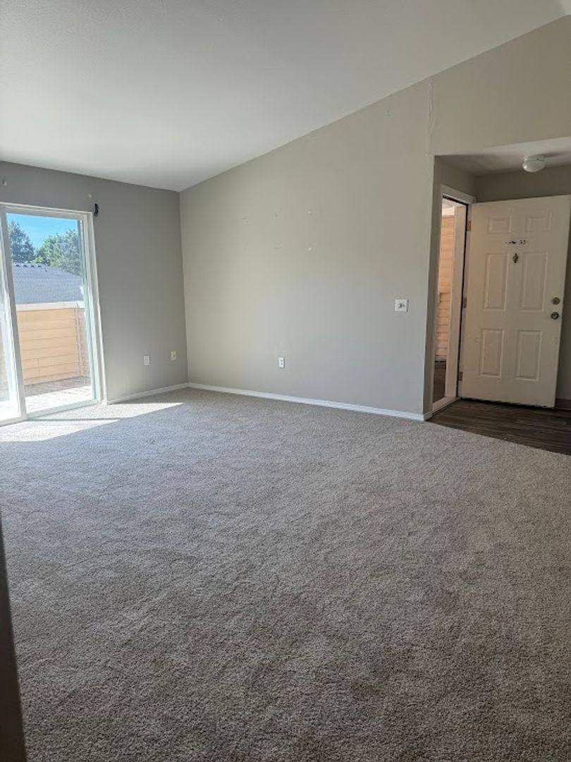 Apartment for rent at 16924 SE Powell Blvd, Portland, OR 97236