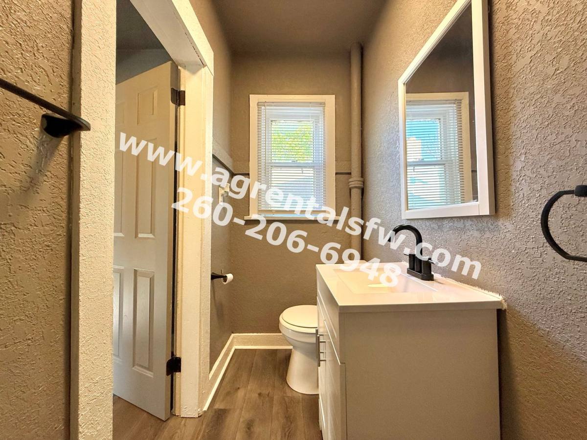 Apartment for rent at 1512 Taylor St, Fort Wayne, IN 46802