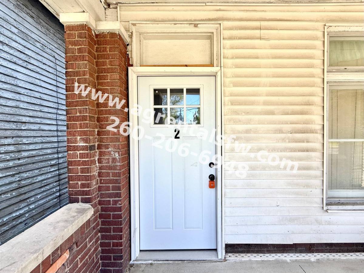 Apartment for rent at 1512 Taylor St, Fort Wayne, IN 46802