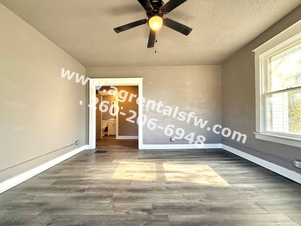 Apartment for rent at 1512 Taylor St, Fort Wayne, IN 46802