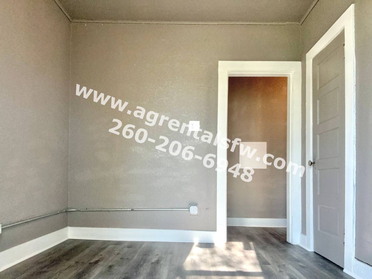 Apartment for rent at 1512 Taylor St, Fort Wayne, IN 46802