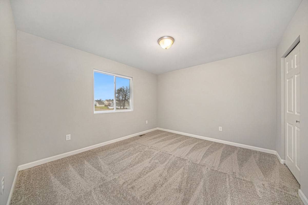 House for rent at 2142 Farm Valley Dr, Adrian, MI 49221