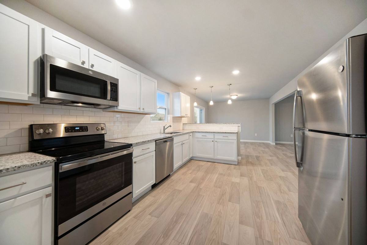 House for rent at 2142 Farm Valley Dr, Adrian, MI 49221
