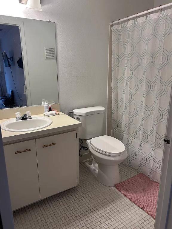 Condo for rent at 6002 Laketree Lane #G, Tampa, FL 33617