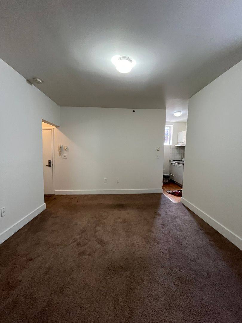 Apartment for rent at 330-2 S Juniper St, Philadelphia, PA 19107