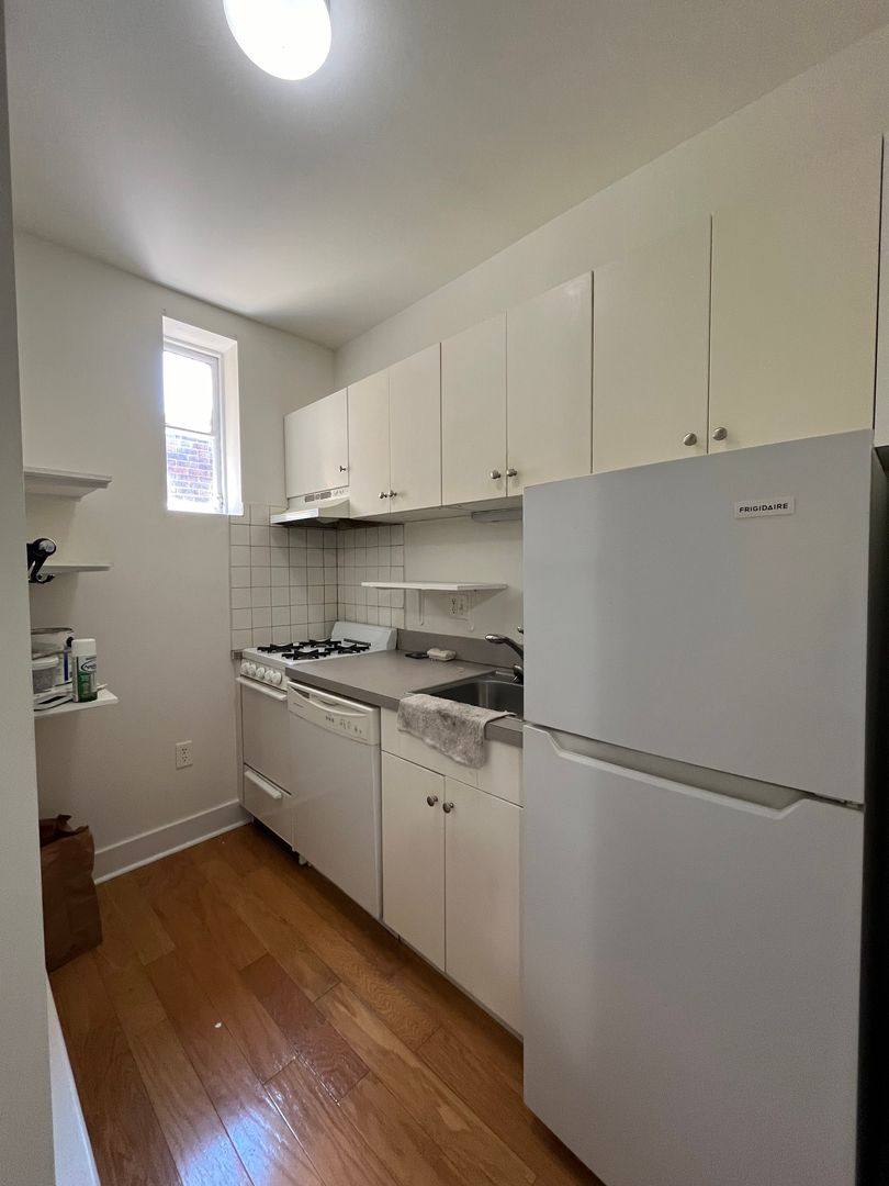 Apartment for rent at 330-2 S Juniper St, Philadelphia, PA 19107
