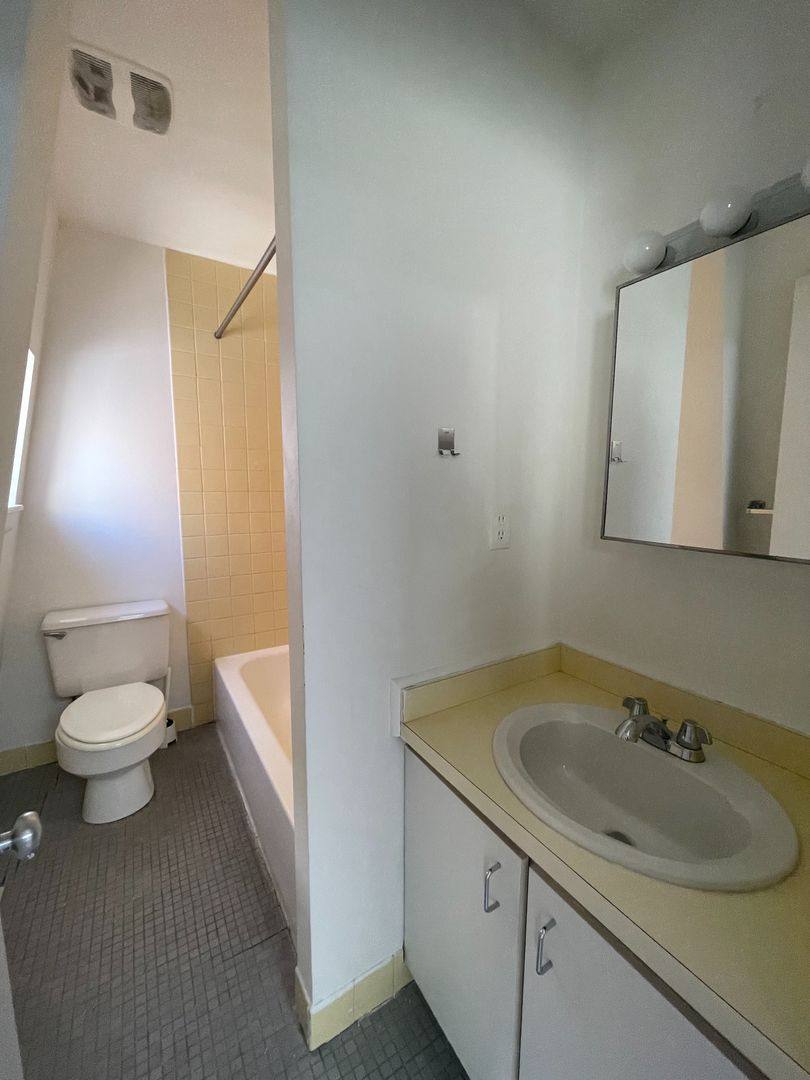 Apartment for rent at 1209 Locust St, Philadelphia, PA 19107