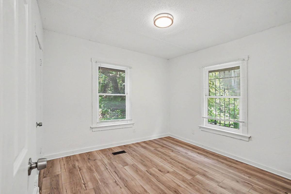 House for rent at 5013 S Benton Ave, Kansas City, MO 64130