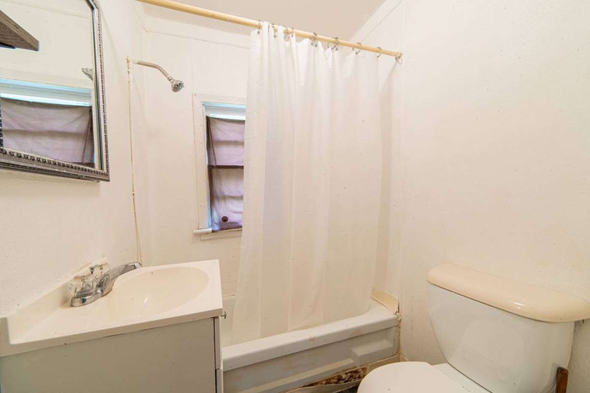Apartment for rent at 39-43 Coral Ave, Bridgeton, NJ 08302