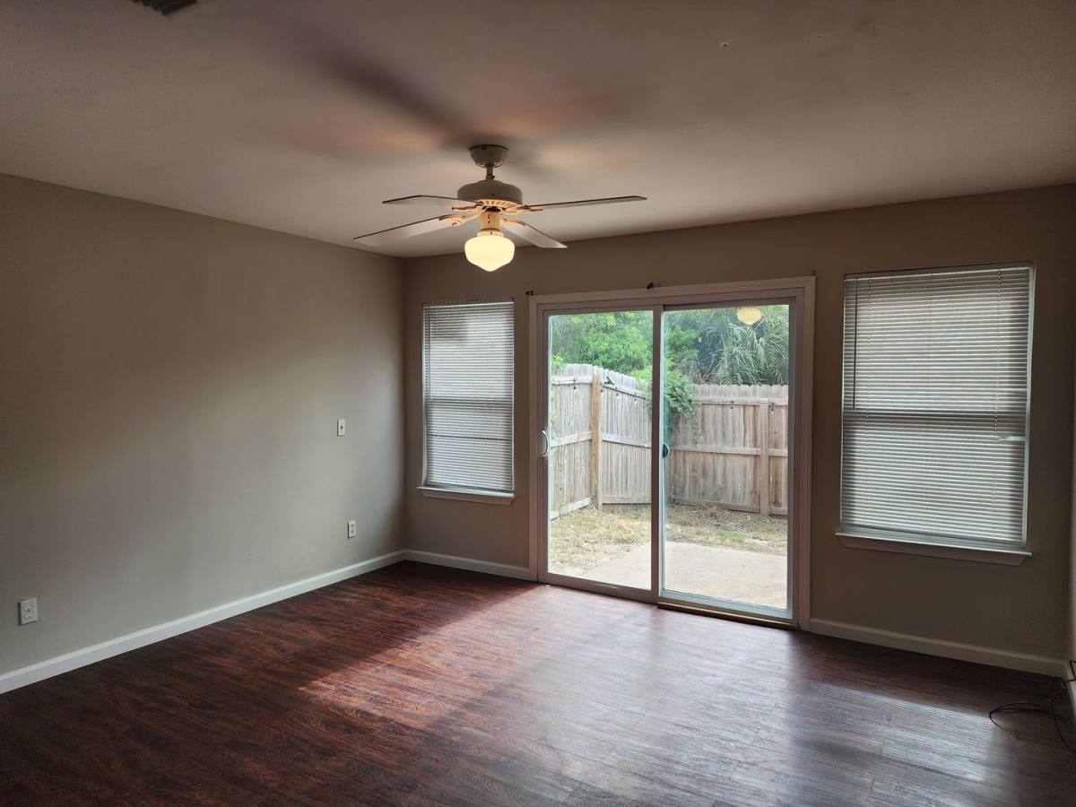 Townhouse for rent at 4455 W 19th St, Panama City, FL 32405