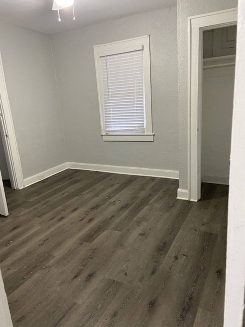 Apartment for rent at 1727 45th St S, Saint Petersburg, FL 33711