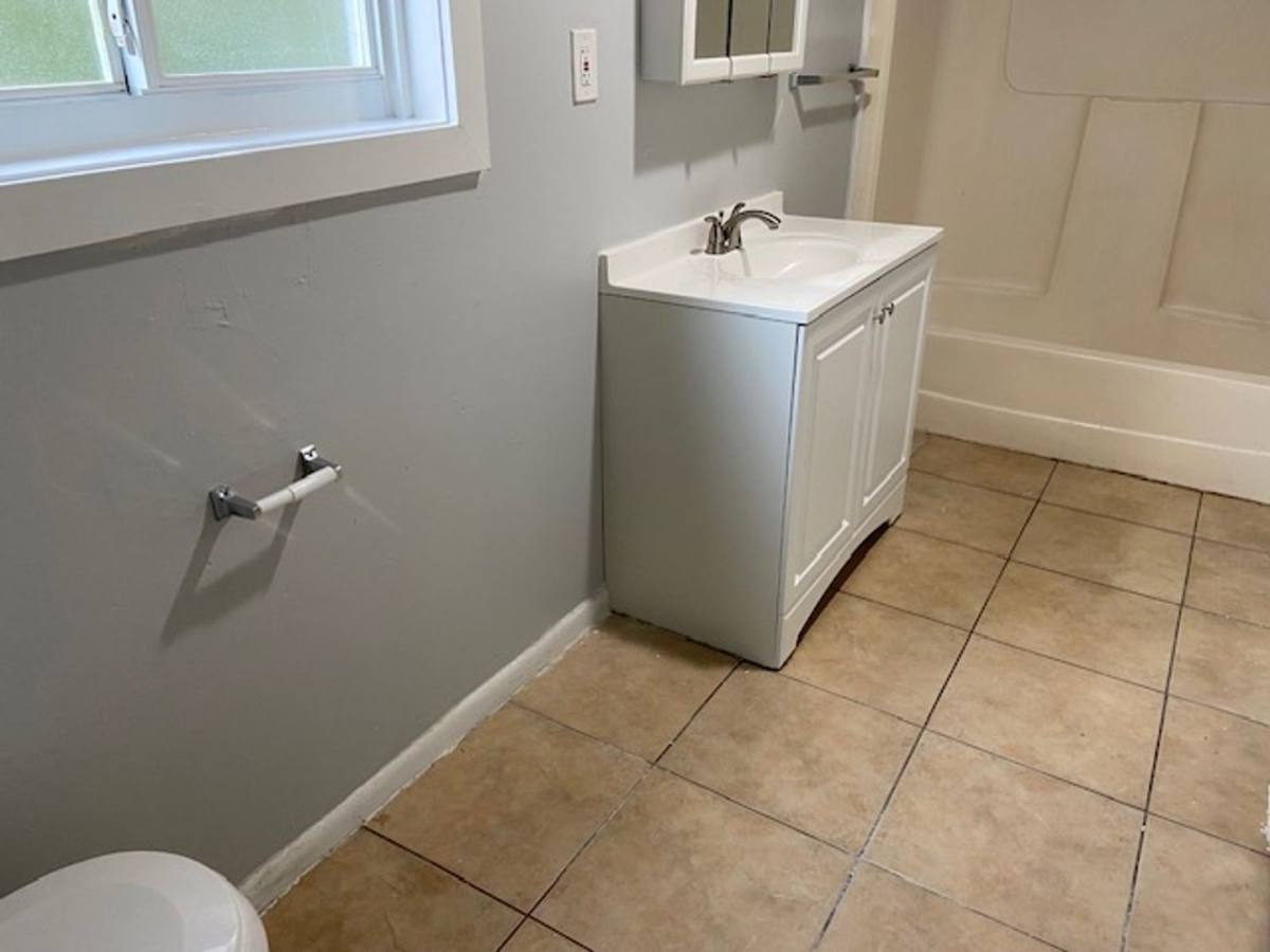 Apartment for rent at 1727 45th St S, Saint Petersburg, FL 33711