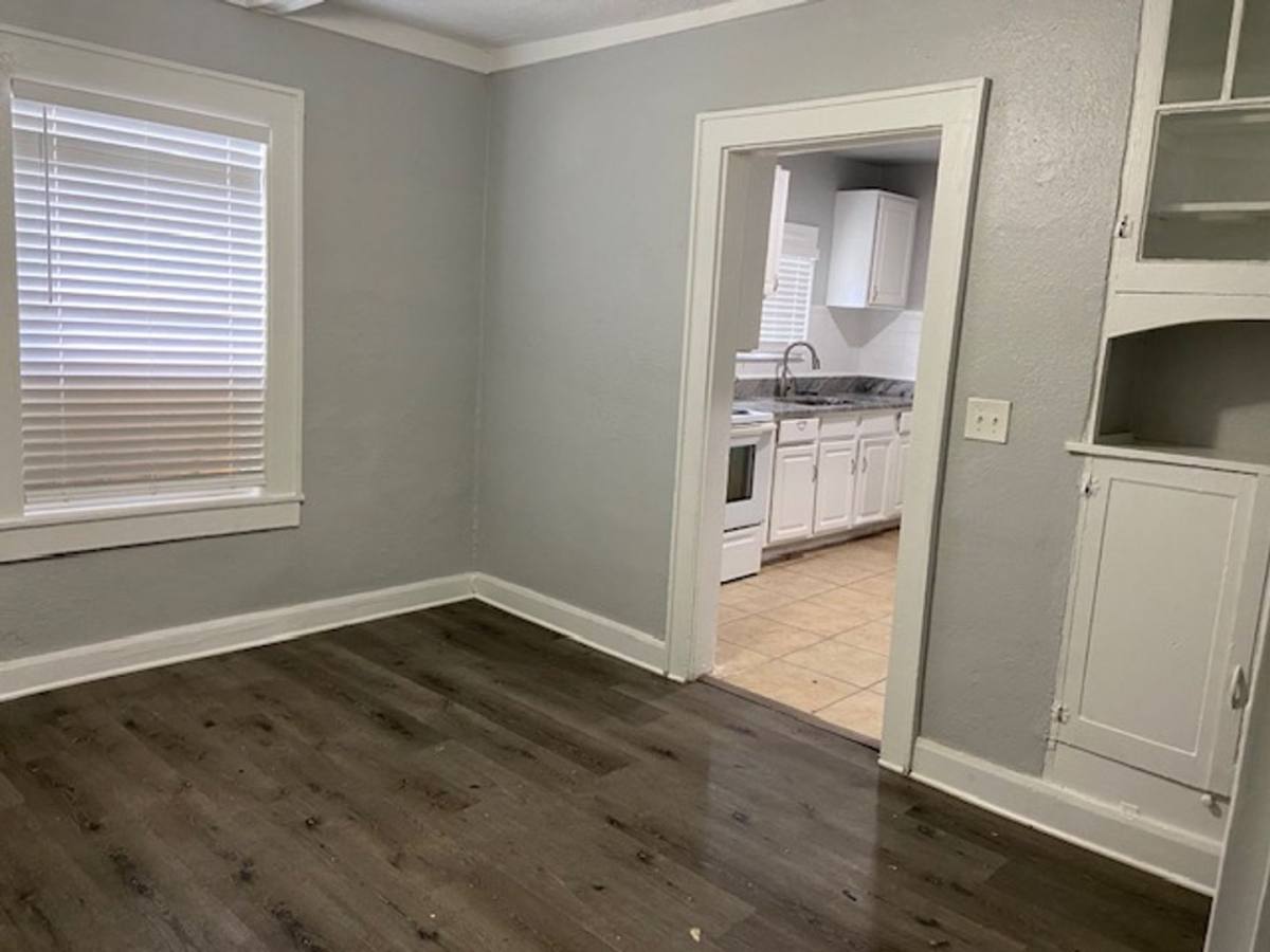 Apartment for rent at 1727 45th St S, Saint Petersburg, FL 33711