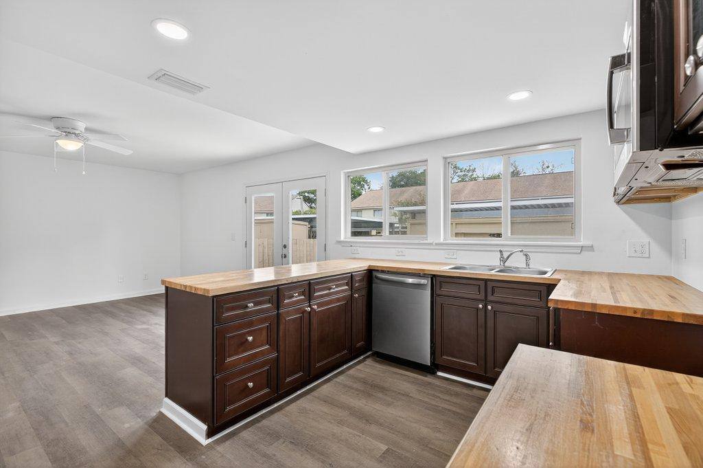 Townhouse for rent at 8207 Kensington Square, Jacksonville, FL 32217