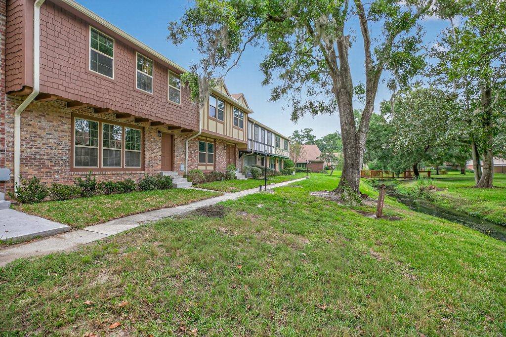 Townhouse for rent at 8207 Kensington Square, Jacksonville, FL 32217