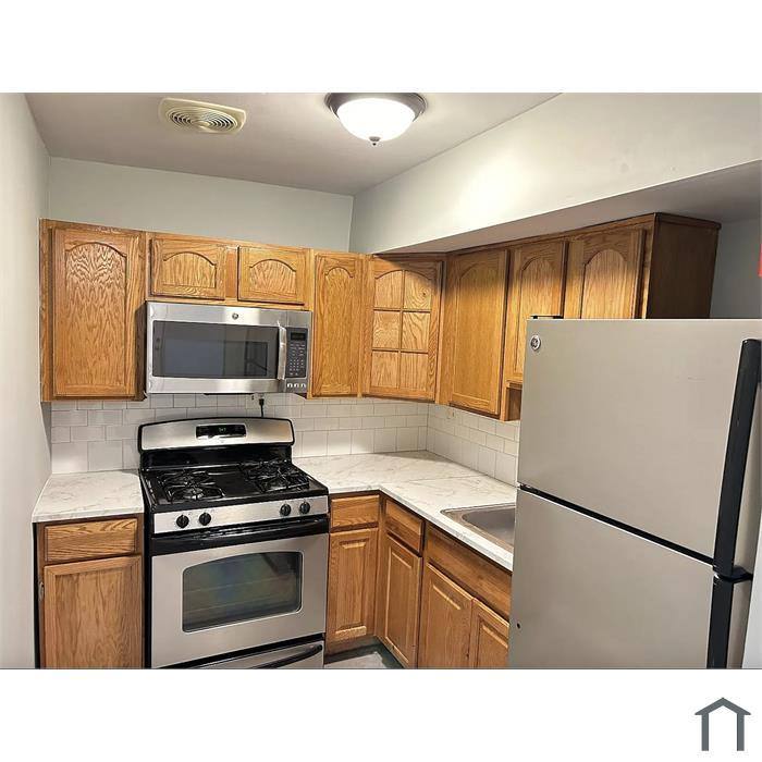 Apartment for rent at 5100 F St SE 2, Washington, DC 20019