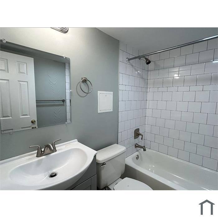 Apartment for rent at 5100 F St SE 2, Washington, DC 20019