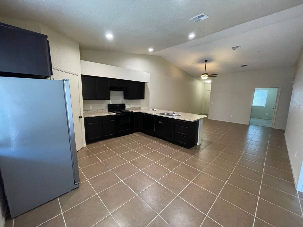 Townhouse for rent at 7274 E 39th Place, Yuma, AZ 85365